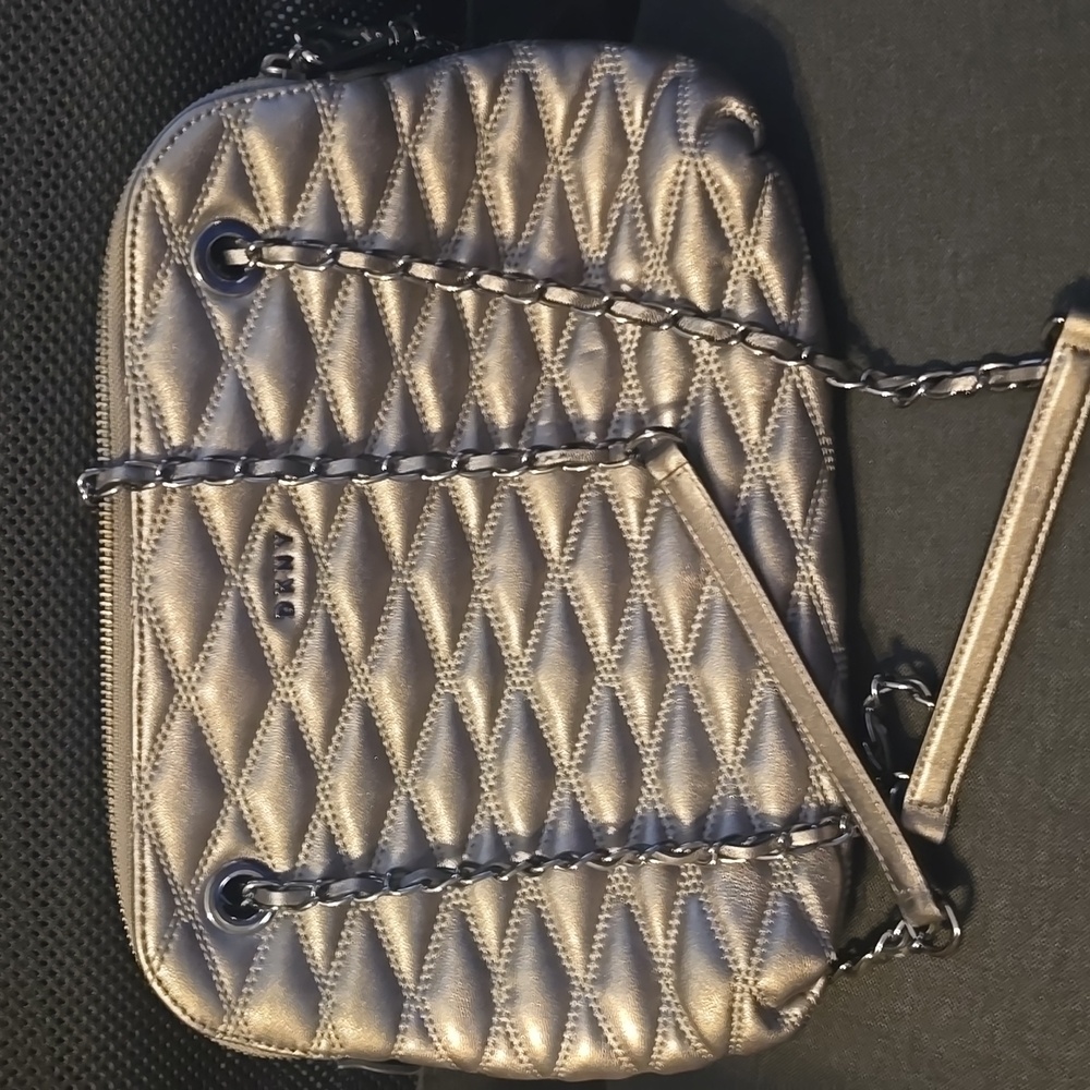 Dkny Lara Rounded Medium Chain Strap - Picture 2 of 11